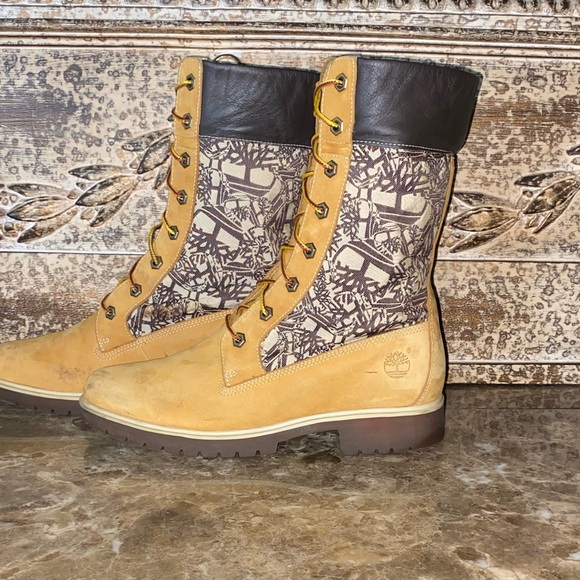 Timberland Hi-Top Boots - Picture 9 of 9